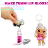 MGA Entertainment Yummiland Lip Gloss Doll Sour Sweeties - Misty Cakes, Poupée Mini poupée, Femelle, 4 an(s), Garçon/Fille, Multicolore
