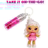 MGA Entertainment Yummiland Lip Gloss Doll Sour Sweeties - Misty Cakes, Poupée Mini poupée, Femelle, 4 an(s), Garçon/Fille, Multicolore