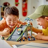 LEGO City - Rampe rapide pour voitures de course, Jouets de construction 60460 | Piste de course automobile pour voitures de course | Coffre à savon