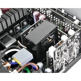 Thermaltake , 1200 Watt alimentation  