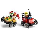 LEGO City - Kit de voiture de course: camion de livraison de pizzas contre camion de pompiers, Jouets de construction 60458 | set de course de caisses à savon