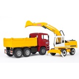 bruder Camion-benne MAN TGA avec grue Liebherr, Modèle réduit de voiture Rouge/Jaune, 02751