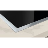 Neff B1CCC0AK3, Ensemble four Noir/en acier inoxydable