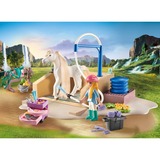 PLAYMOBIL Horses of Waterfall - Isabella & Lioness avec aire de lavage pour chevaux, Jouets de construction 71354