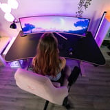 Arozzi Nova 49TUW165 49" Moniteur UltraWide gaming incurvé rose fuchsia, 1x DisplayPort, 2x HDMI, 2x USB-A, 165 Hz