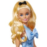 Mattel HYT93, Poupée 