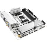 SAPPHIRE  carte mère socket AM5 