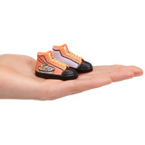 MGA Entertainment Make It Mini Sneakers in PDQ, Bricolage Miniverse Make It Mini Sneakers in PDQ, 8 an(s), Multicolore, Plastique