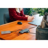 Verbatim CMH-13 USB Type-C 10000 Mbit/s Argent, Station d'accueil Gris, USB Type-C, 3ˌ5mm, DisplayPort, HDMI, RJ-45, USB 2.0, USB 3.2 Gen 1 (3.1 Gen 1) Type-A, USB 3.2 Gen 2 (3.1..., 10000 Mbit/s, 30 Hz, Argent, Acrylonitrile-Butadiène-Styrène (ABS), Aluminium