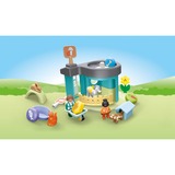 PLAYMOBIL Junior - Pension pour animaux avec distributeur de nourriture, Jouets de construction 71690
