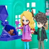 Spin Master Wizarding World Harry Potter, Magical Minis, Boutique de bonbons Honeydukes avec 2 figurines exclusives et 5 accessoires, jouets pour enfants à partir de 6 ans, Jeu de construction Wizarding World Harry Potter, Magical Minis, Boutique de bonbons Honeydukes avec 2 figurines exclusives et 5 accessoires, jouets pour enfants à partir de 6 ans, Action/Aventure, Harry Potter, 6 an(s), Multicolore