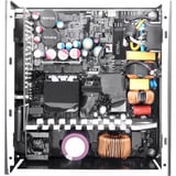 Thermaltake Germanium Pro RGB alimentation modulaire 750 watt Noir, 1x 12V-2x6, 4x PCIe