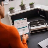 Brother ADS-1800W - Scanner sans fil, compact et portable, Scanner à feuilles Gris, compact et portable, 215,9 x 355,6 mm, 600 x 600 DPI, 1200 x 1200 DPI, 30 ppm, Scanner ADF, Blanc