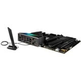 ASUS ROG STRIX X670E-F GAMING WIFI carte mère socket AM5 Noir, RAID, 2.5Gb-LAN, WLAN, BT, Sound, ATX