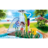 PLAYMOBIL Family Fun - Piscine avec jet d'eau, Jouets de construction 70610