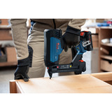 Bosch Agrafeuse à bois sans fil GTH 18V-38 2M Professional solo, 18Volt, Agrafeuse électrique Bleu/Noir