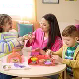Spin Master ATELIER A PIZZA MAGIQUE 453 G Kinetic Sand, Jeu de sable Kinetic Sand ATELIER A PIZZA MAGIQUE 453 G, Kit de loisirs créatifs pour enfants, 5 an(s), Multicolore, 9 pièce(s)