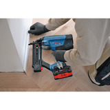 Bosch Cloueur à bois sans fil GNH 18V-50-2M Professional solo, 18Volt, Clouteuse Bleu/Noir
