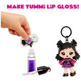 MGA Entertainment Yummiland Lip Gloss Doll Sour Sweeties - Blake Licorice, Poupée Mini poupée, Femelle, 4 an(s), Garçon/Fille, Multicolore