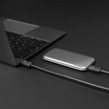 Lindy Câble Thunderbolt 4 de 1m, 40 Gbit/s, PD 100W, passif Noir, 40 Gbit/s, PD 100W, passif, Mâle, Mâle, 1 m, Noir, Nickel/Or, 40 Gbit/s