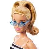 Mattel Barbie Fashionistas #213 - Poupée blonde avec haut rayé, jupe rose et lunettes de soleil 