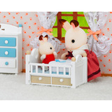 EPOCH Sylvanian Families - Bébé lapin en chocolat avec lit bébé, Jouets de construction 