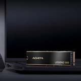 ADATA LEGEND 960 4 To M.2 PCI Express 4.0 NVMe 3D NAND SSD Gris foncé/Or, 4 To, M.2, 7400 Mo/s