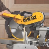 DeWALT DWS780 1675 W 3800 tr/min, Coupe-et scie à onglet Jaune, 470 mm, 396 mm, 24,8 kg