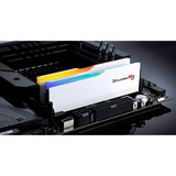 G.Skill 64 Go DDR5-6800 (2x 32 Go) Kit, Mémoire vive Blanc, F5-6800J3445G32GX2-RM5RW, Ripjaws M5 RGB, XMP