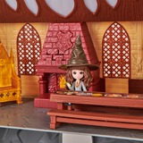 Spin Master Wizarding World: Harry Potter - Magical Minis Hogwarts Castle, Figurine Wizarding World HARRY POTTER - CHÂTEAU DE POUDLARD MAGICAL MINIS - Château Poudlard Avec Effets Sonores et Lumineux - Figurine Hermione Et 12 Accessoires - 6061842 - Jouet Enfant 5 ans et +, Action/Aventure, 5 an(s), AAA, Multicolore