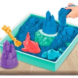 Spin Master Kinetic Sand, Coffret Bac à sable, 454 g de sable bleu, bac à sable, 4 moules et outils, jouets sensoriels pour les enfants à partir de 3 ans, Jeu de sable Kinetic Sand , Coffret Bac à sable, 454 g de sable bleu, bac à sable, 4 moules et outils, jouets sensoriels pour les enfants à partir de 3 ans, Sable cinétique pour enfants, 3 an(s), Non toxique, Bleu