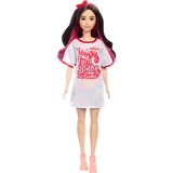 Mattel HRH12, Poupée 